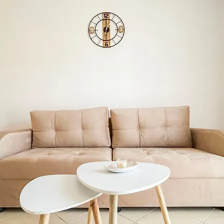 1 Bedroom 997 *