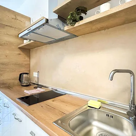 1 Bedroom 997 Апартаменты