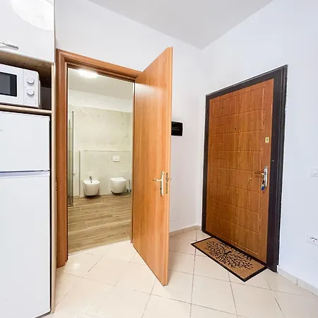 1 Bedroom 997 *